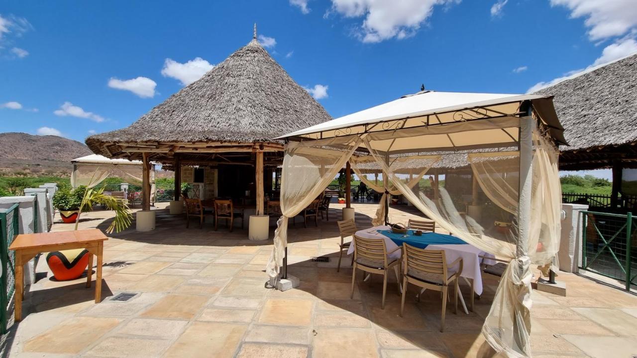 Manyatta Camp Hotell Voi Exteriör bild
