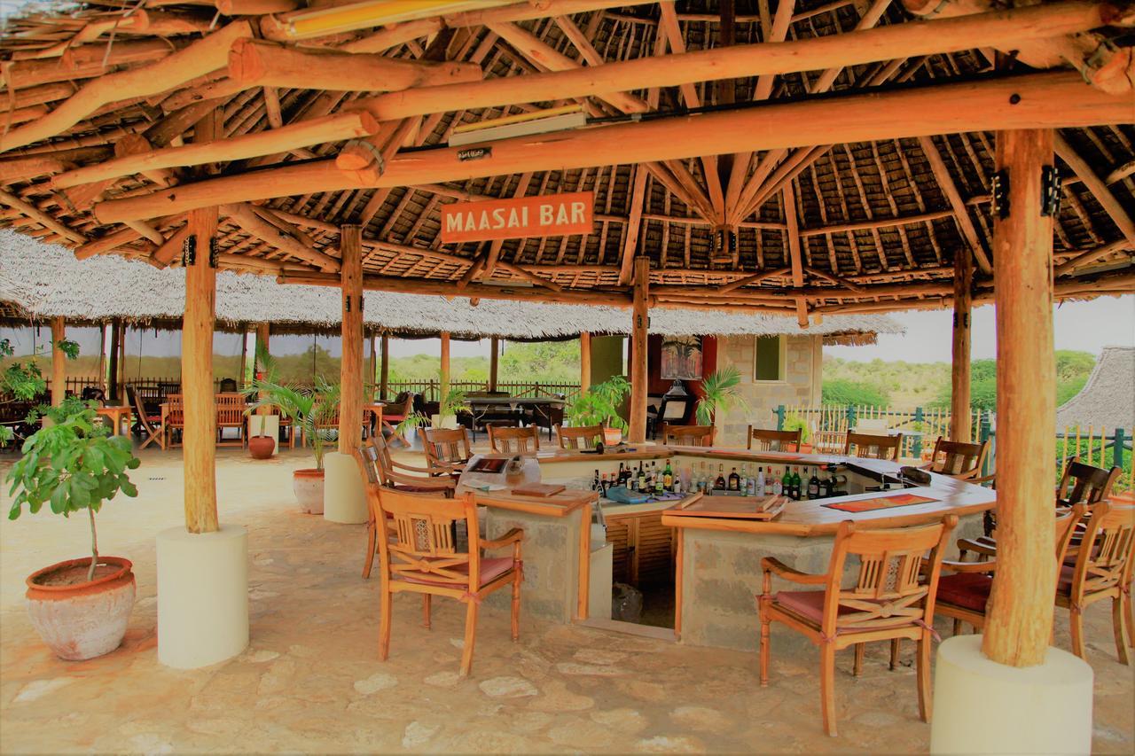 Manyatta Camp Hotell Voi Exteriör bild